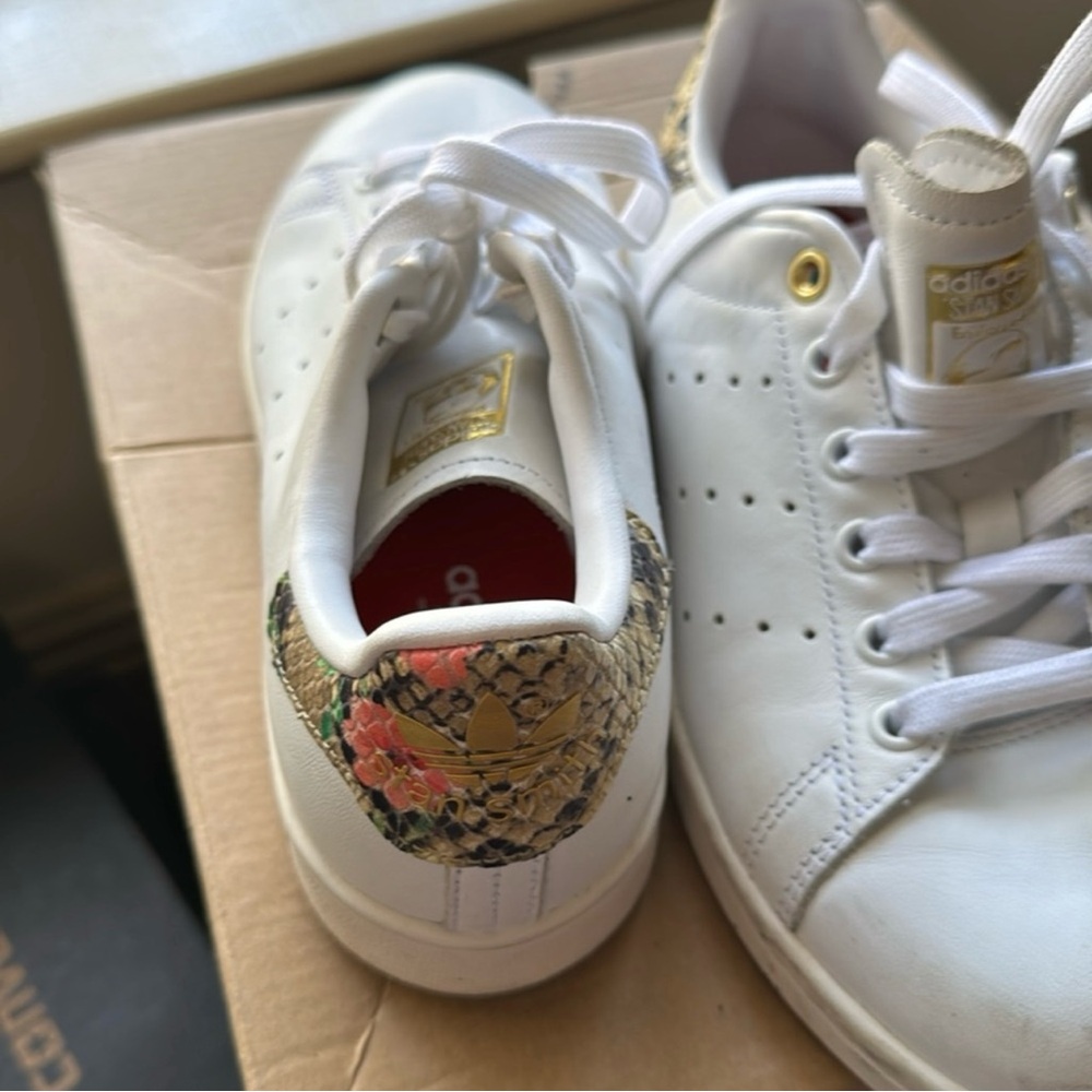EUC Adidas Stan Smith Shoes US 6/UK 4.5/FR 37.5 cool unique floral reptile print
